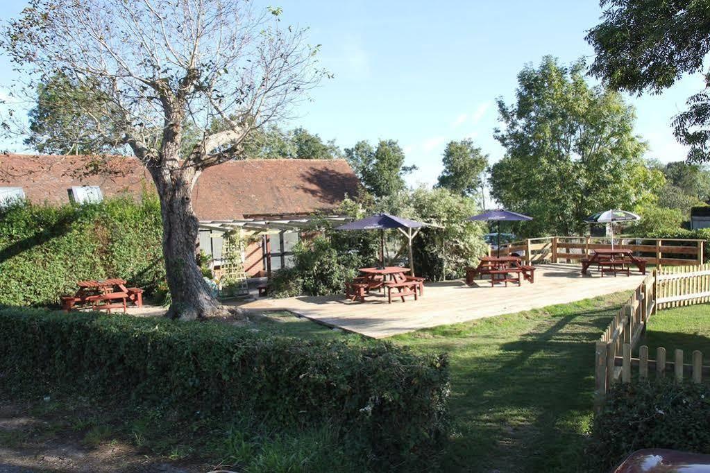 The May Garland Inn Hellingly Екстер'єр фото