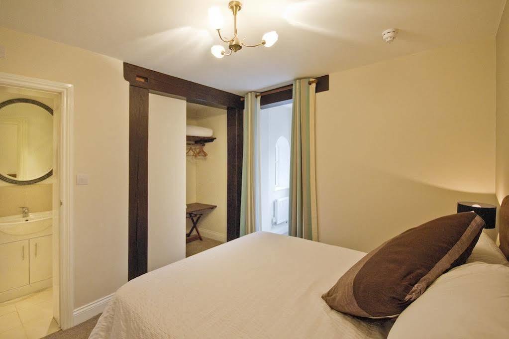 The May Garland Inn Hellingly Екстер'єр фото